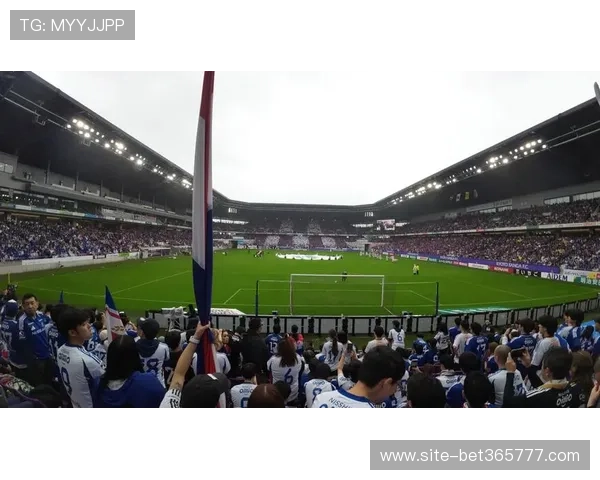 足球直播手机官网提供高清直播画质和多角度切换，带来沉浸式的足球观赛体验